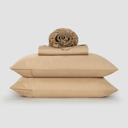 Bovenlaken-set beige bamboe by Momo Cotton – satijnweefsel 300 draden, zacht, ademend en duurzaam.