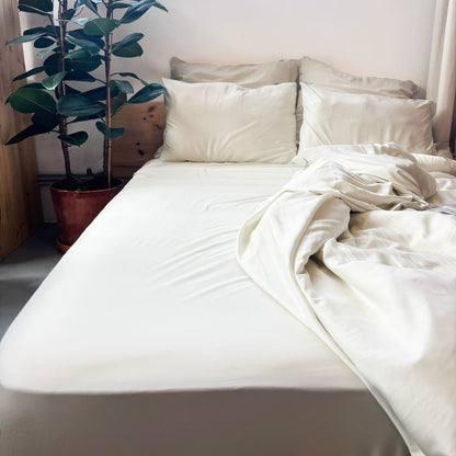 Pearl white bamboo flat sheet – soft, breathable and sustainable bedding
