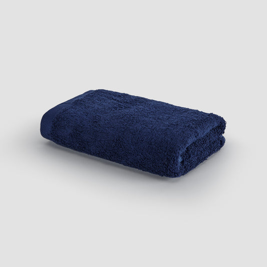 Toalha de mão azul em bambu da Momo Cotton – macia, absorvente, seca rápido e sustentável